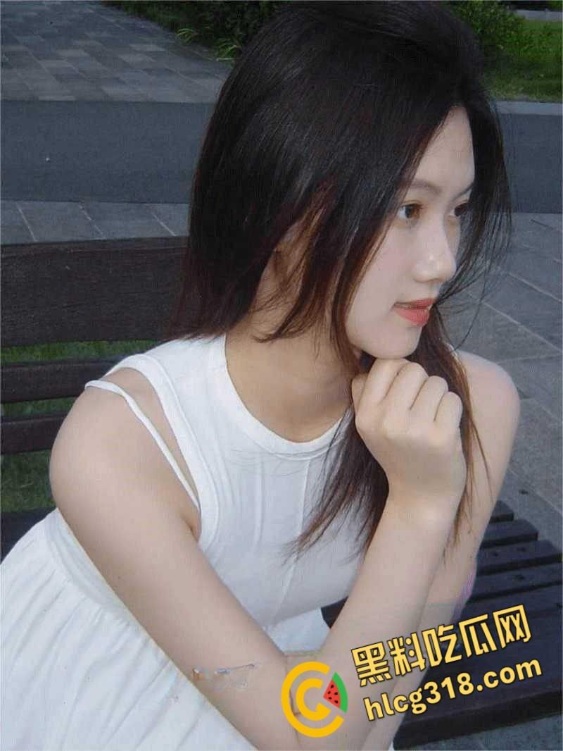 上海高颜值幼师【陈诗雅】，一线天白虎水嫩多汁，床上乖乖听男友话，眼罩白丝无套爽内射 !-1