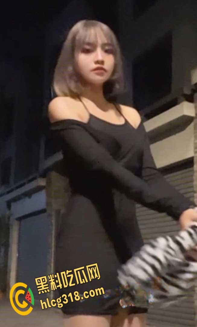 火辣短发台妹反差婊！露脸自慰私拍，嫩乳粉穴一线天撩爆全网！-2