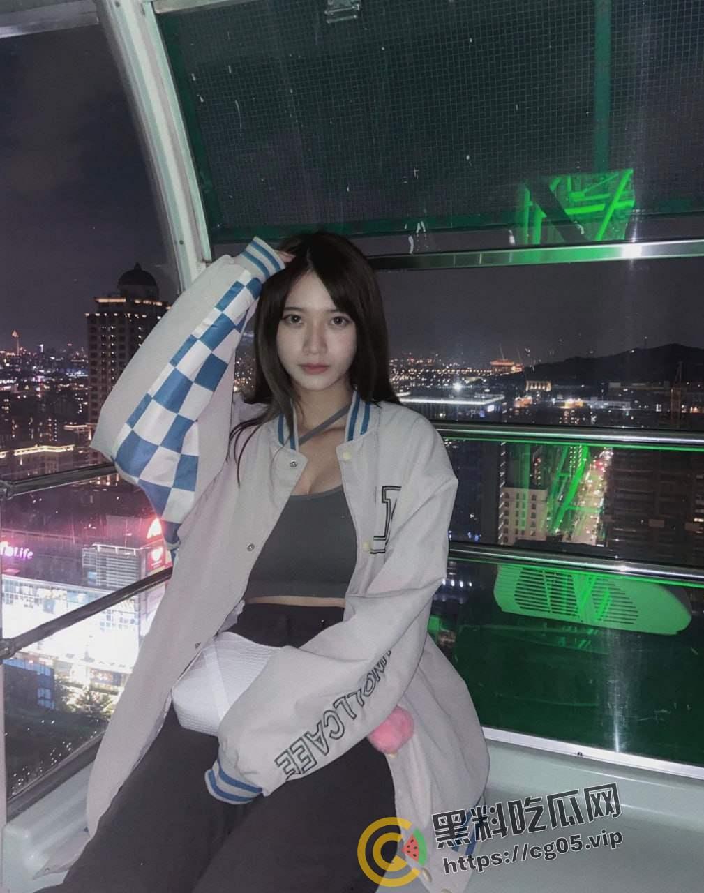 武汉大学反差婊 私密视频被渣男前男友流出 一脸清纯 口活贼棒-2