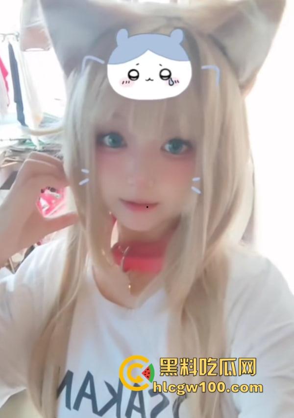 19岁学生骚婊【邵丽燏】土豪网调视频流出，乖乖掰逼拍内裤完成羞耻任务，小母狗本色暴露，真他妈骚到极致！-4