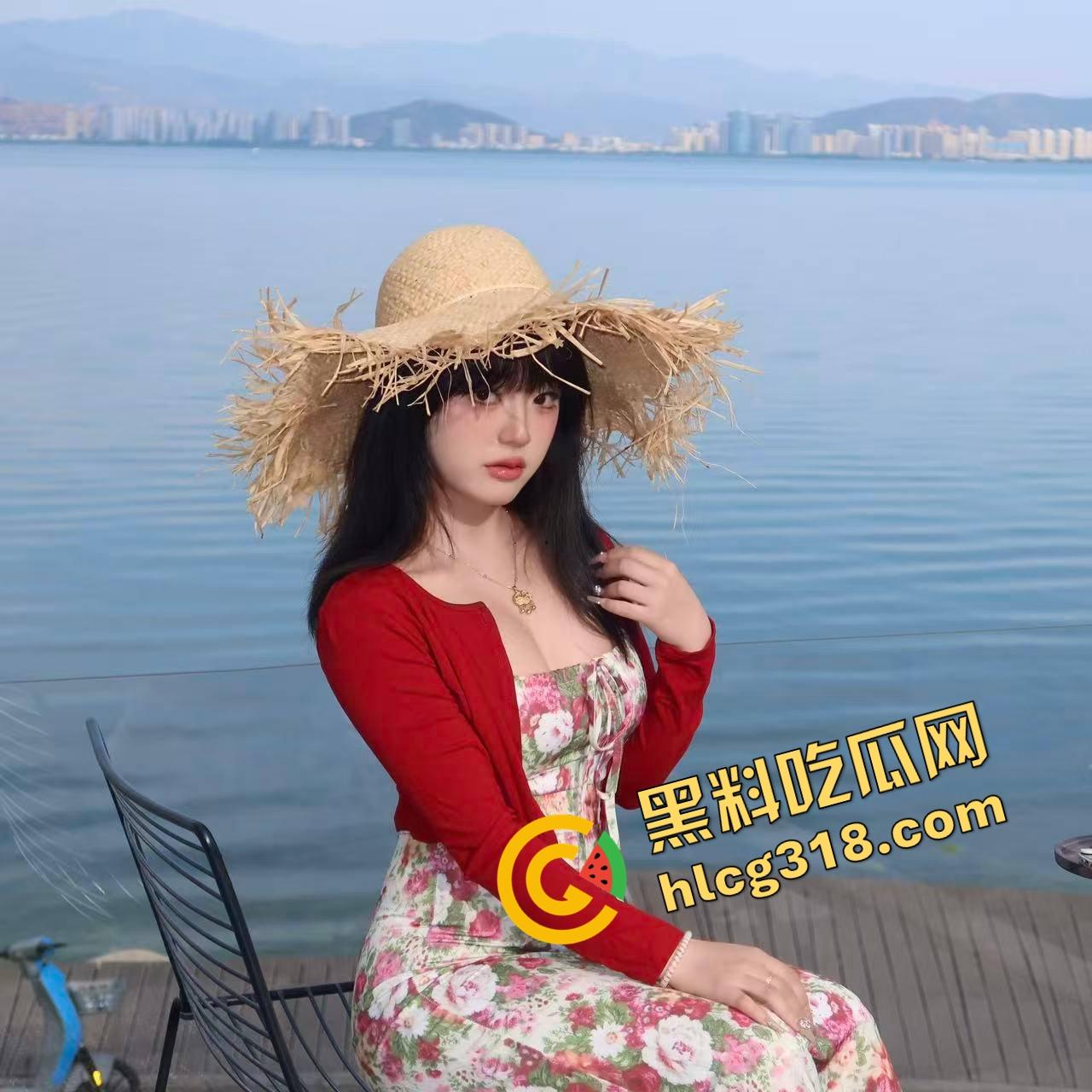 人妻旗袍小骚逼独自在家抠到喷水,爆操后床单成河,白虎鲍夹屌叫到破音,这种骚逼撸一发不亏!-2