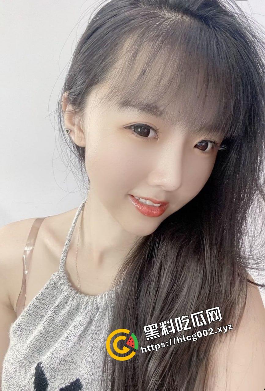 快手网红『苏苏baby』深夜直播整活！瑜伽裤透视大尺度 甜美可爱与骚舞撩骚反差满满！-8