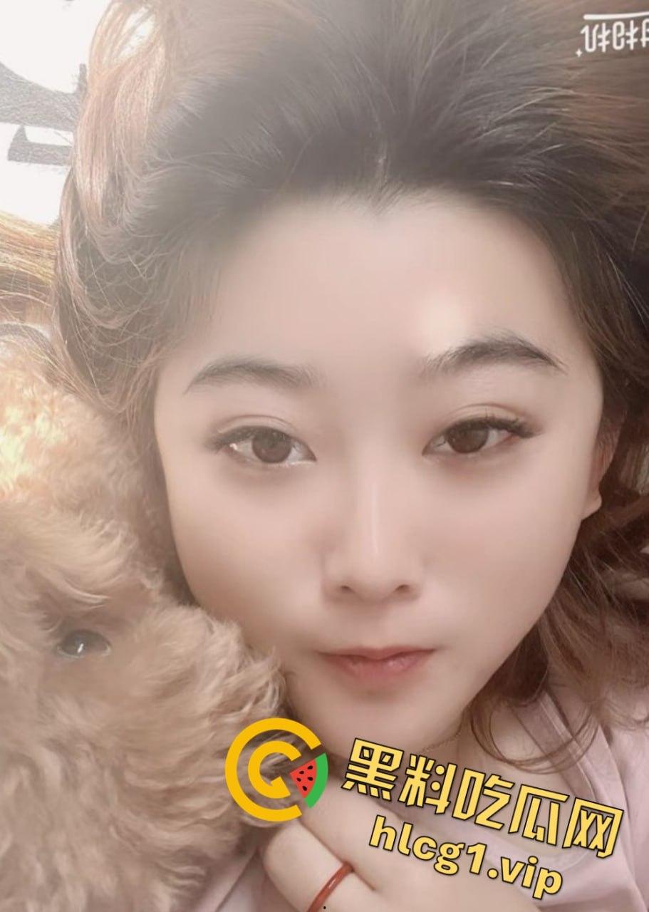 抖音巨乳网红『渣渣瑶』私拍视频泄密！虽颜值一般但巨乳傲人，抚摸淫穴画面火辣！-2