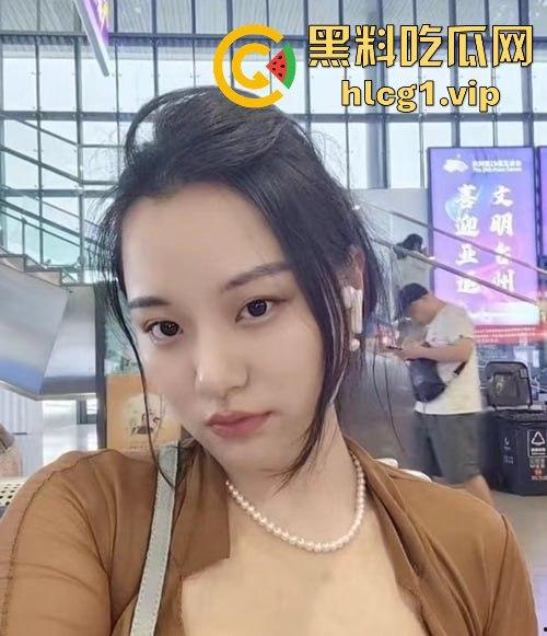 家庭监控曝光通奸门！男子带火辣小姨子偷欢，妻子外出竟全程录下！-4