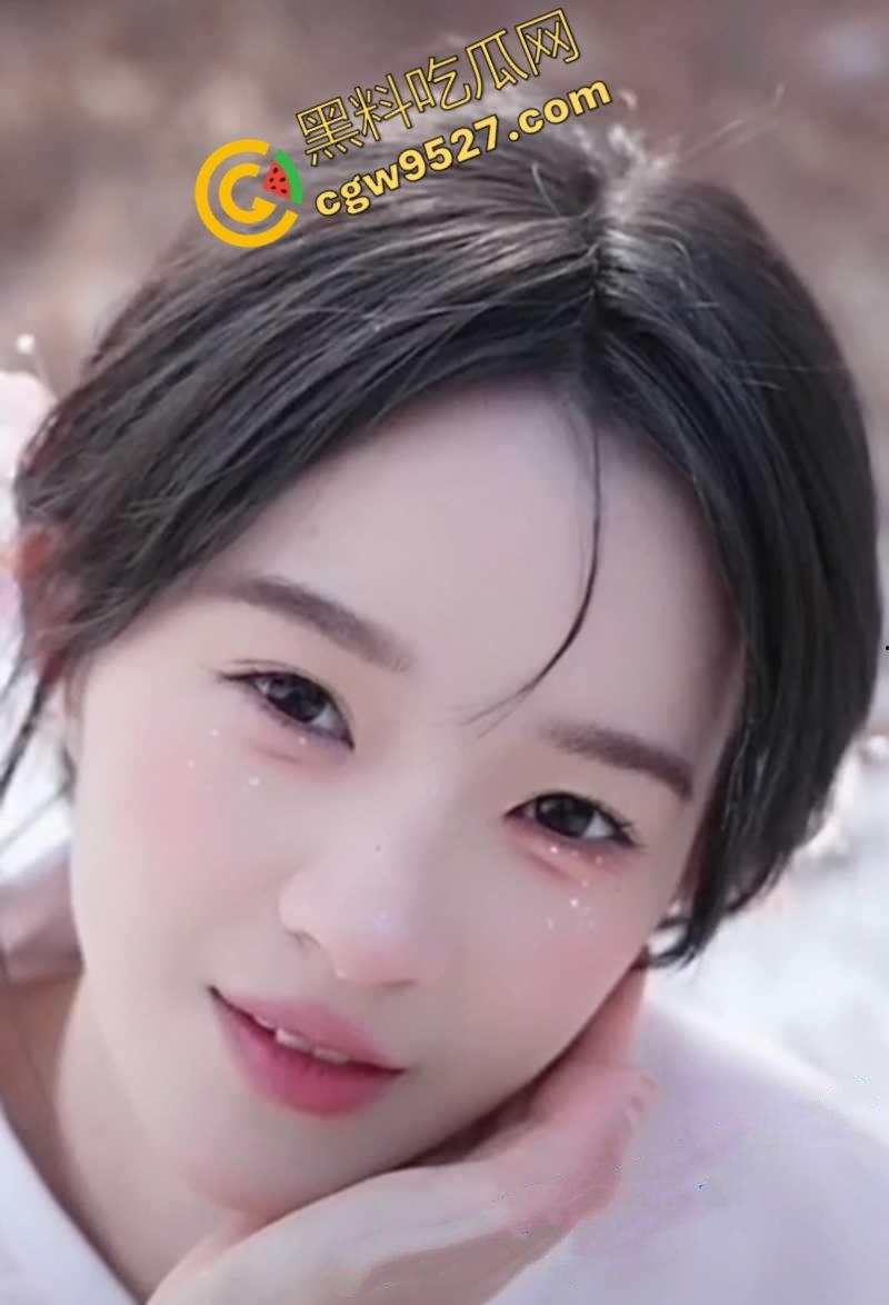 安徽校花王欣钰的淫荡人生：拜金女变为金主性奴，酒店啪啪淫荡做爱，求射脸上护肤-3