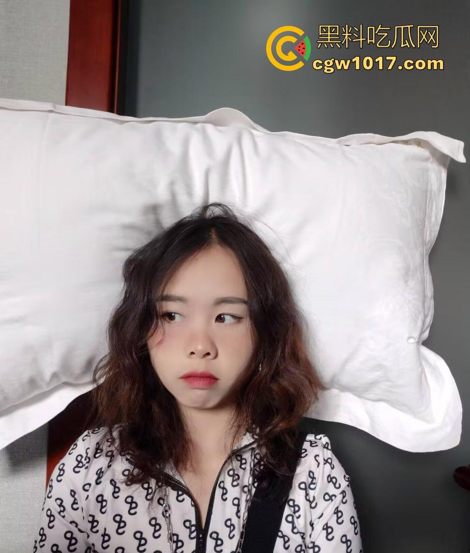 我的性感反差女友【康悠悠】性爱视频曝光，清纯可爱淫荡母狗，骑乘上位疯狂扭动，湿润私处闪耀光芒，大胆放纵！-2