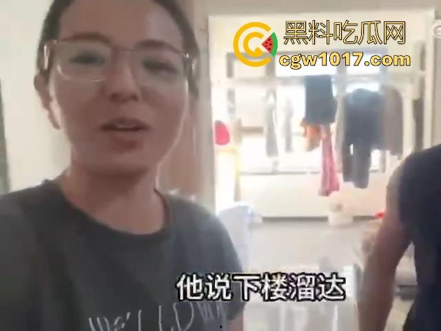 黑人时代已经过去，现在印度人才是顶流！中国妻子贴心呵护印度老公，连爸妈也带回到中国，巴西牛排变异啦！-9