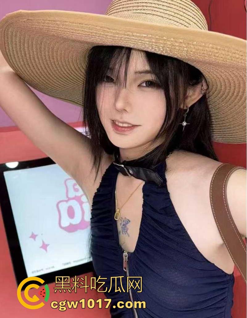 吃过的人都说好吃！抖音极品美女【天下第一小金金】晒淫照约大屌炮友解决生理需求，多毛骚穴被炮友狂干，嗦鸡巴老狠了！-3