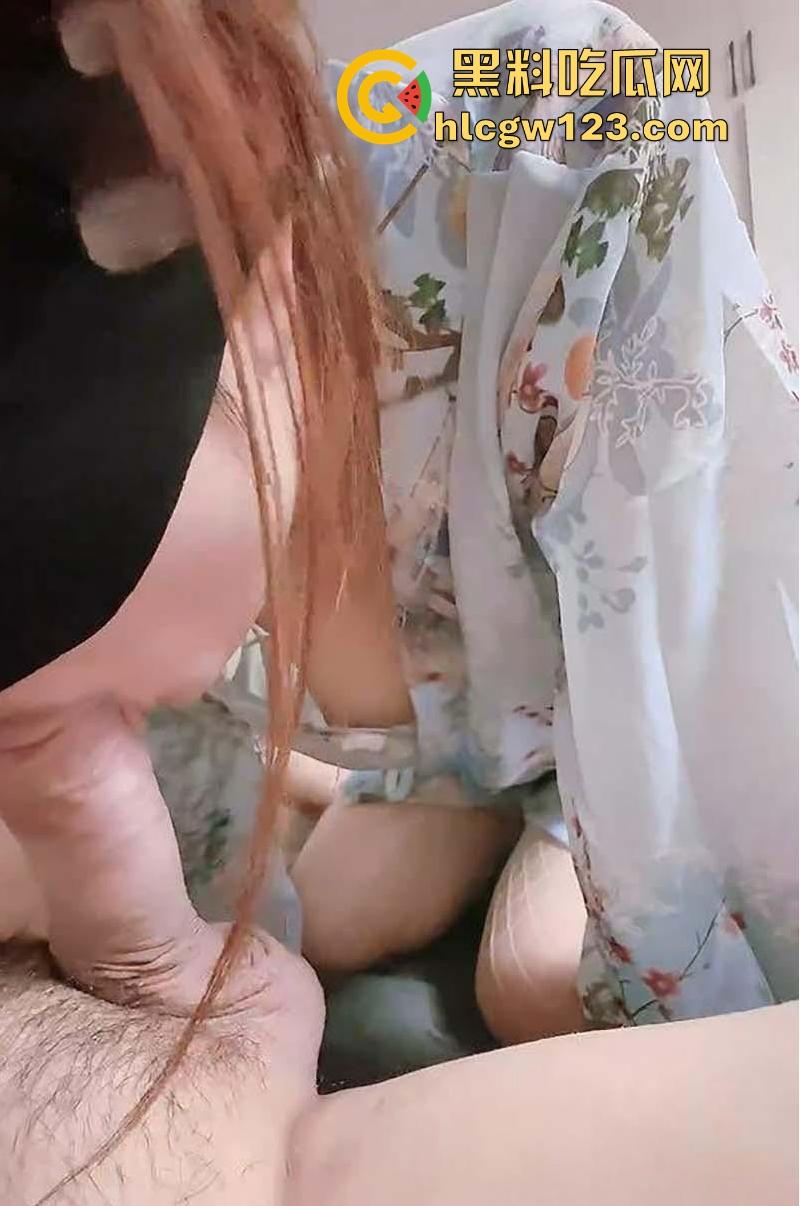 海角乱伦大神【姐弟一世情】骚姐饥渴难耐想要狠狠插⼊ 主动⾜交多姿势配合打桩骚叫不停!-7