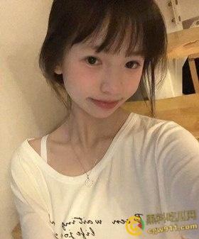 武汉纺织大学【徐思洁】 ，做爱时为寻求刺激找人语音通话，清纯学妹深喉口交，情趣内衣捆绑调教，简直骚到没边！-1