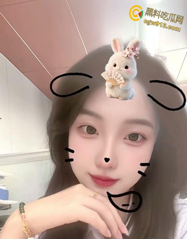 西安高颜值御姐【邢惠雯】,从沙发口到床上,深喉舔鸡巴跪膝舐菊,饥渴状如饿鬼附体,太会玩了 !-4