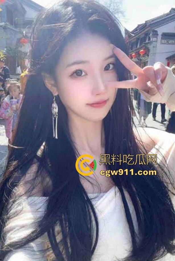 海角乱伦！制服骚姐黑丝足交，无套猛插花式做爱，每一次都到顶，激烈乘骑被肉到潮喷颤抖！-3