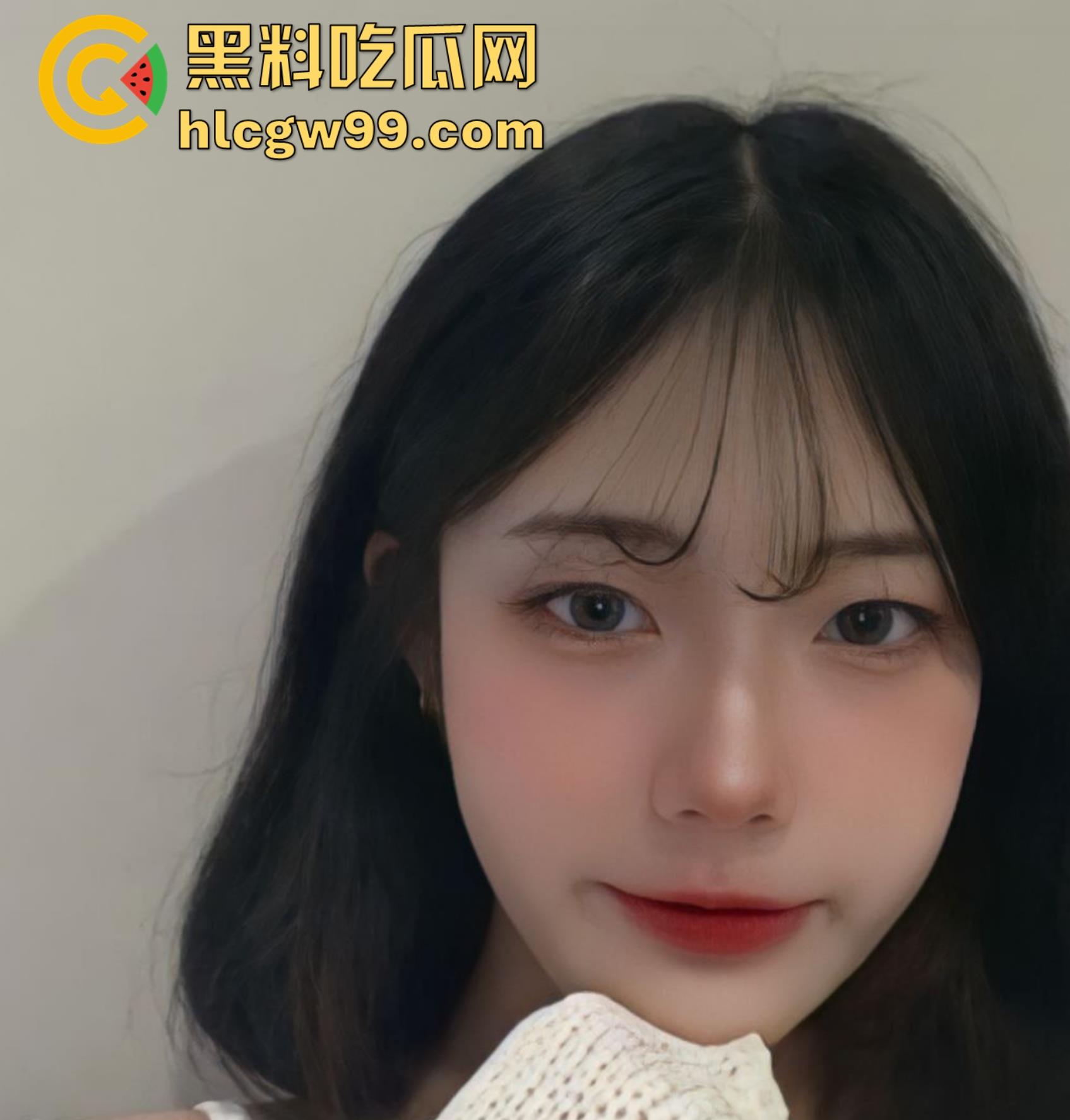 广西学院清纯学妹【钟雨】性爱视频曝光，扭腰翘臀淫荡至极，骚劲毕露像极欠操的母狗！-1