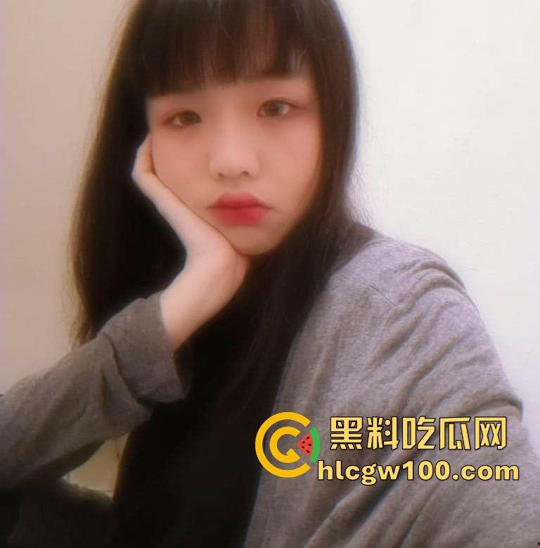 瓜友投稿！厦门大学反差眼镜婊【林晓雨】自拍性爱外流！表面是一个乖乖女私下玩的很大的反差婊！-1