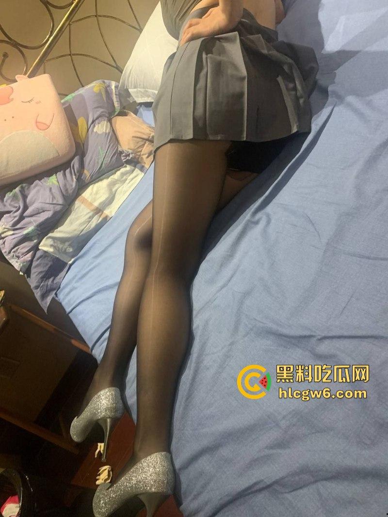 以出差的名义空降全国各地！徐州人妻【鹿林FQ】偷约探花大神酒店激情调教 主动提出录像留念公开曝光-35