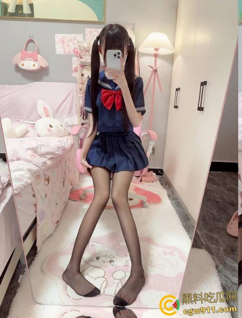 抖音网红萝莉【呆呆呓】，JK制服户外假屌自慰，线下约炮被大哥调教，狗链无套后入猛操，嫩穴高潮喷汁！-4