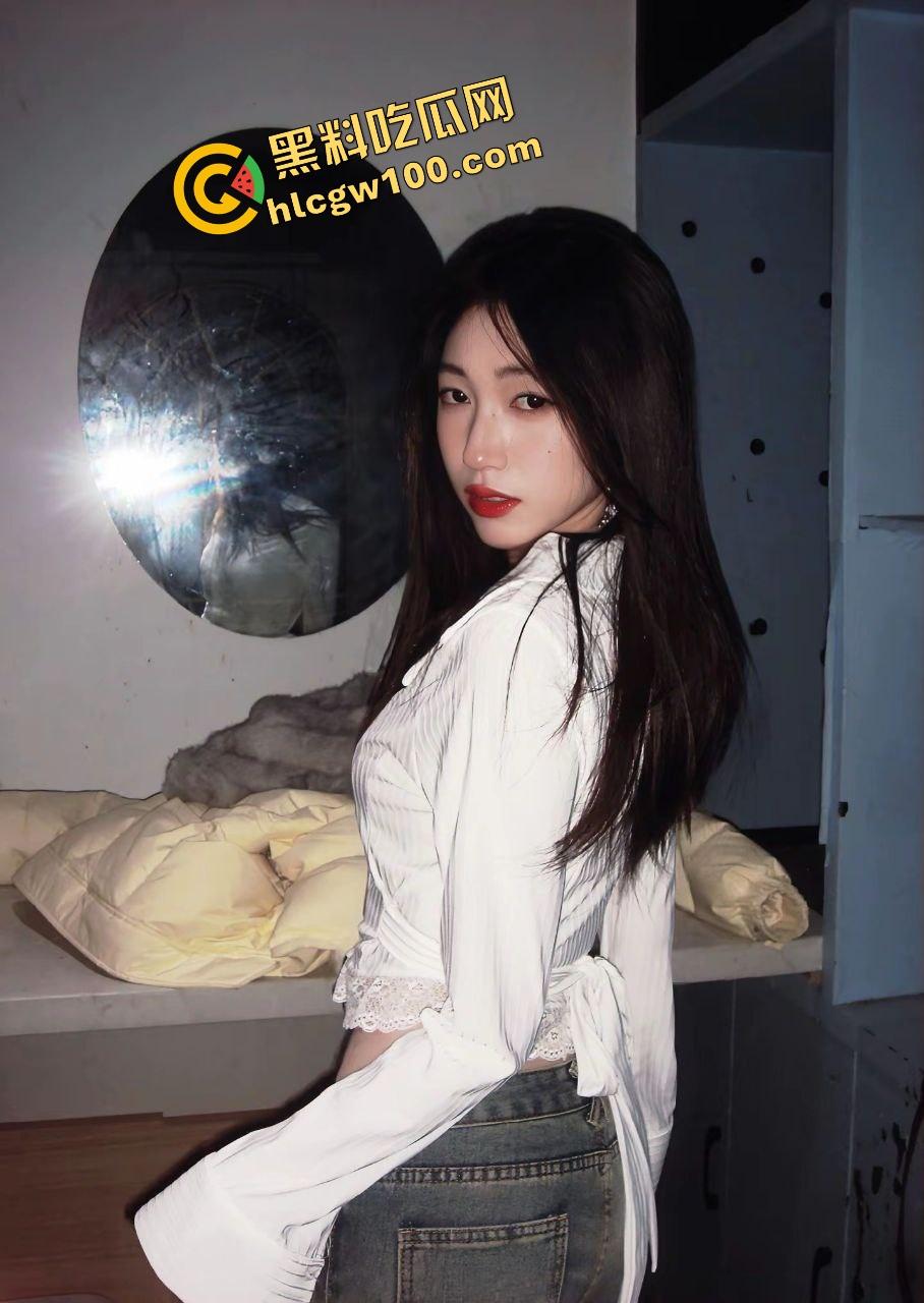 河南郑州反差骚鸡【戴佳】KTV包间内女上骑乘榨精,后入深怼撕裂黑丝冲刺大骚臀!独家曝光流出!-1