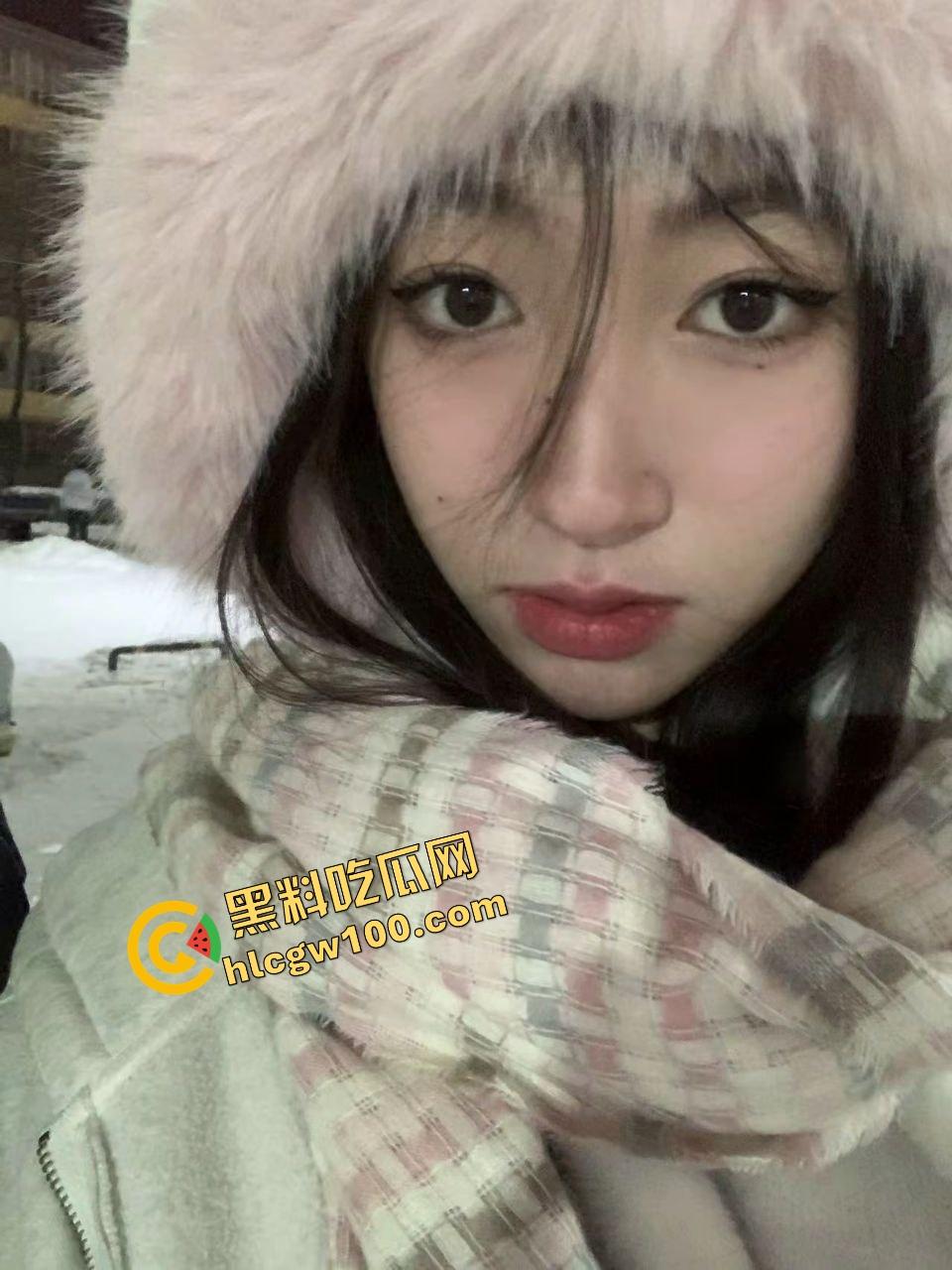 河南郑州反差骚鸡【戴佳】KTV包间内女上骑乘榨精,后入深怼撕裂黑丝冲刺大骚臀!独家曝光流出!-4