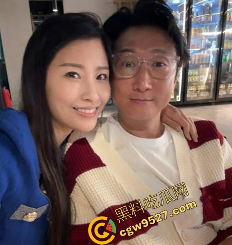 明星也淫乱！香港功夫巨星【洪金宝】儿媳【周家蔚】群交视频大曝光，1女V多男，画面真刺激-7