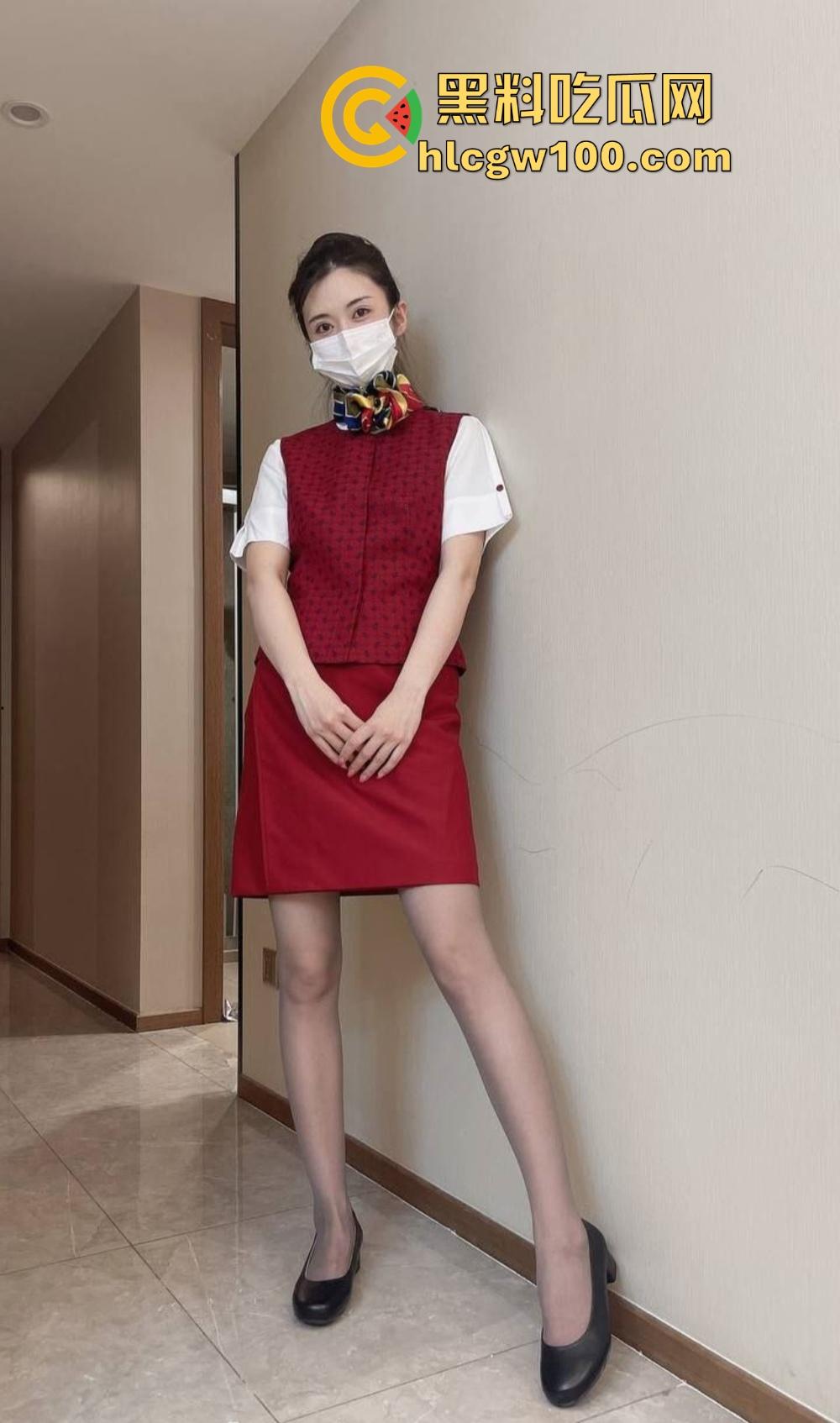 北京高颜值御姐【Kinki】丝袜套头舔脚喝尿，京圈大佬的共享单车谁骑谁上头，京爷们排队刷卡只为爽一把！-14