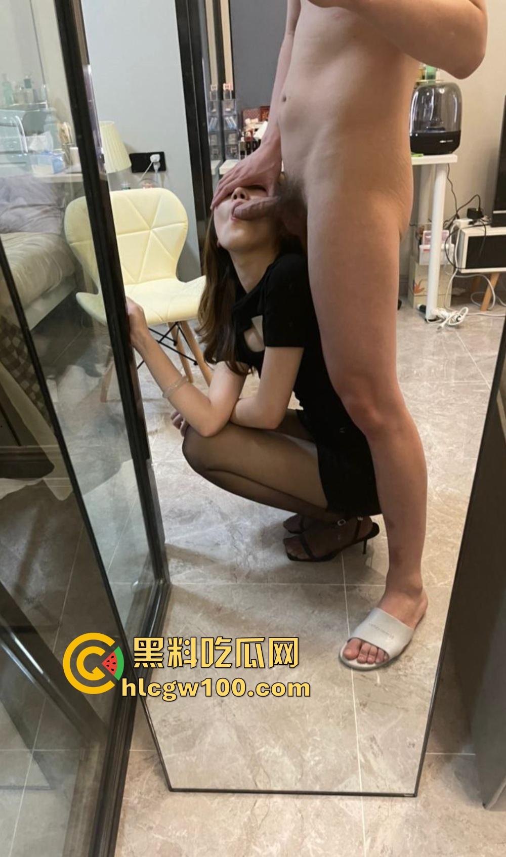 北京高颜值御姐【Kinki】丝袜套头舔脚喝尿，京圈大佬的共享单车谁骑谁上头，京爷们排队刷卡只为爽一把！-22