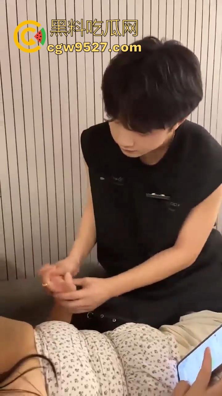 杭州富婆开心福利局，点年轻小奶狗按摩唱歌，加钱加钟带回酒店骑乘榨精，不懂就问应聘男技师有什么要求！-7