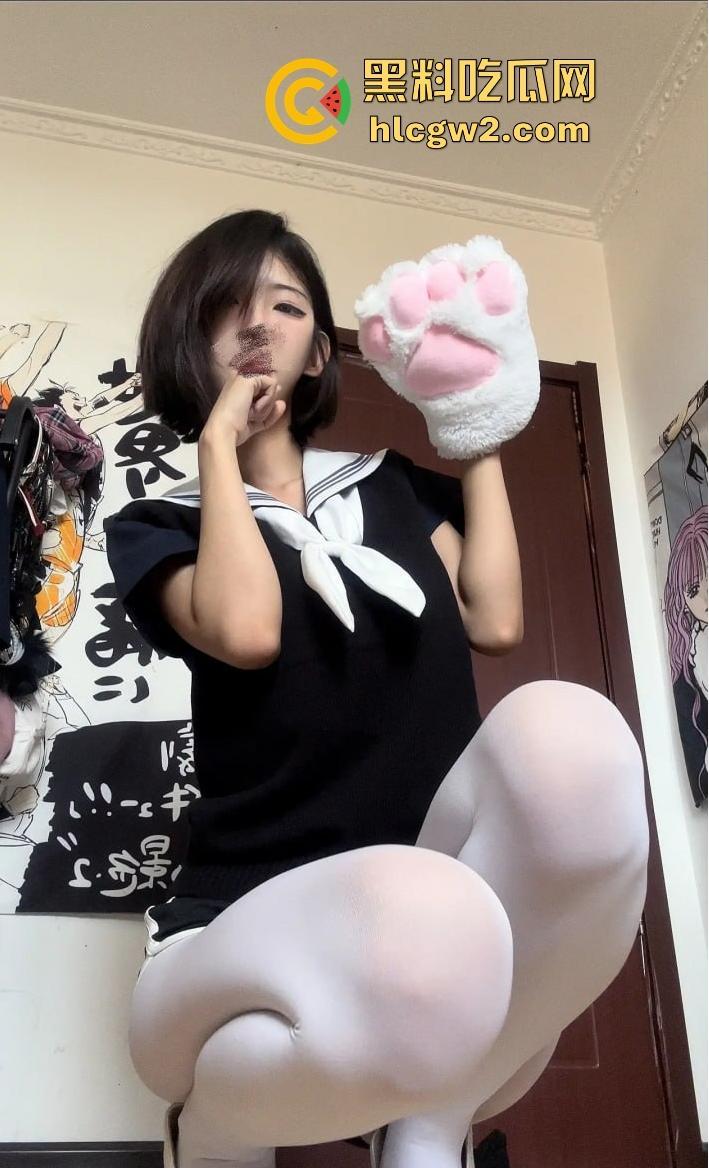 抖音40W粉反差婊网红【行简】第二弹母狗属性拉满 穿白丝露穴直播  前面刚玩出翔现在又来新骚操作！-5