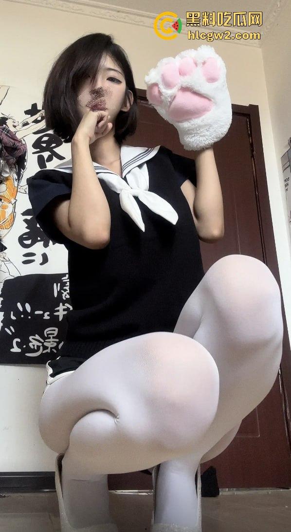 抖音40W粉反差婊网红【行简】第二弹母狗属性拉满 穿白丝露穴直播  前面刚玩出翔现在又来新骚操作！-10