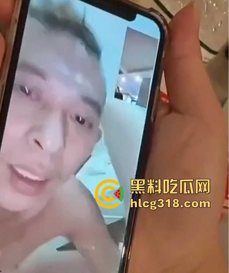 抖音网红【宏少传媒】沐足调戏微胖大奶技师，加钟外出约炮，边操边视频聊天炫耀！-12