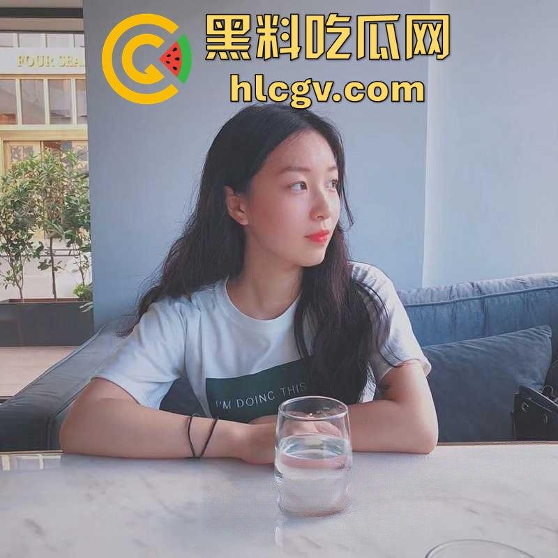 瓜友分享精虫上脑闺蜜不在家趁机勾引姐妹男友！背后搞得火热直接得吃，姐妹情深同心共用一根鸡巴！-6
