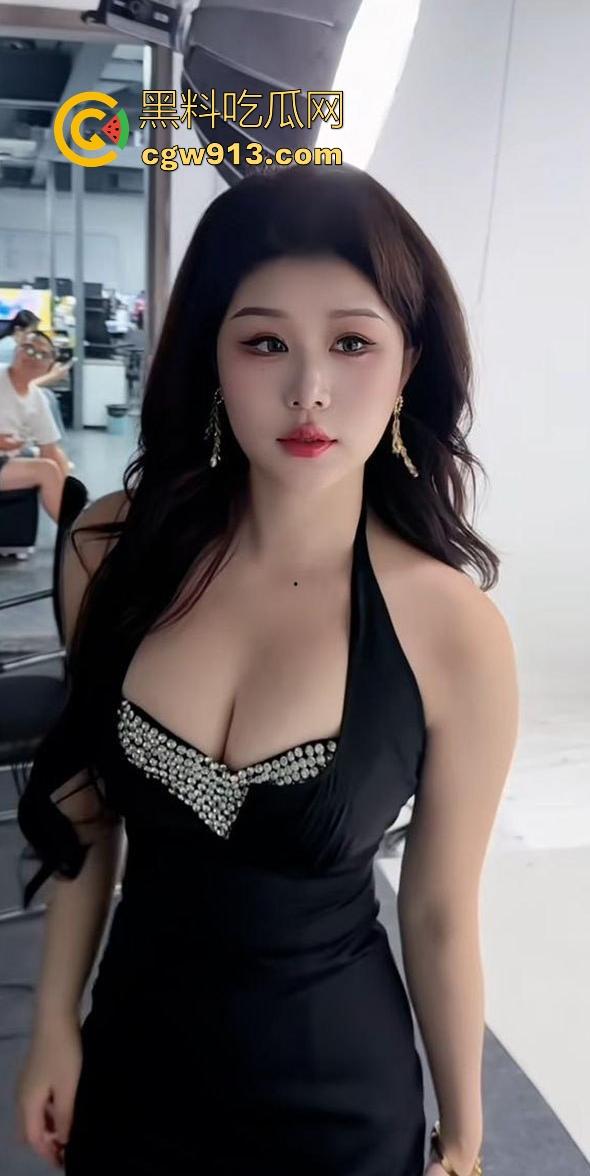 抖音极品网红女神【柒可昕】与金主约炮视频流出,34D巨乳细腰翘臀,上位骑乘淫贱至极,私密湿润一览无余!-8