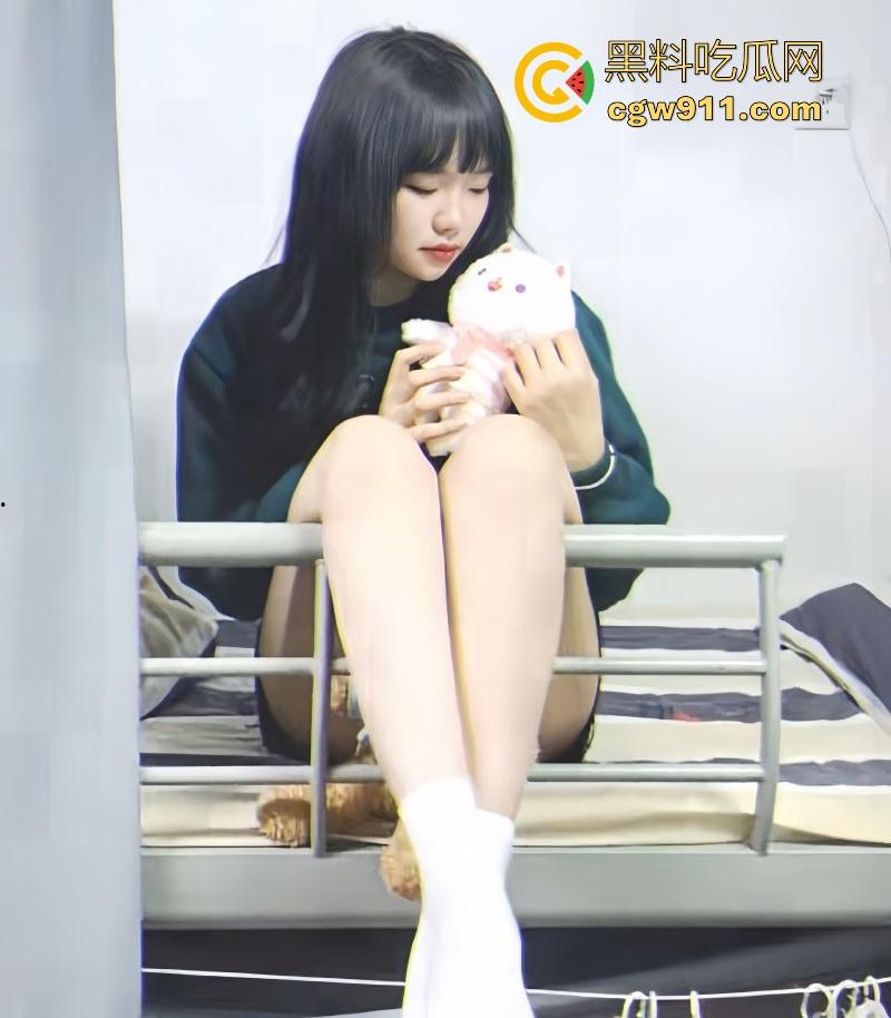 杭州师范大学【李雅楠】微胖学妹性爱视频泄露，身穿情趣护士装与男友激情狂欢，淫荡小母狗被打桩狂插玩弄！-2