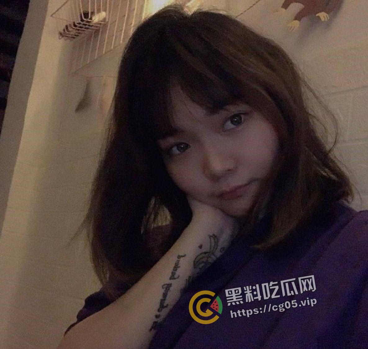 台湾海洋大学台妹被男友流出私密视频 叫床嗲到人都酥了 被粗壮男友干到都快哭了-5