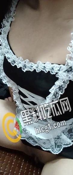 抖音快手几十万粉丝网红 太子妃 高中生时期自拍流出 丰满的奶子粉嫩的鲍鱼很骚气 老弟太正点了！-9