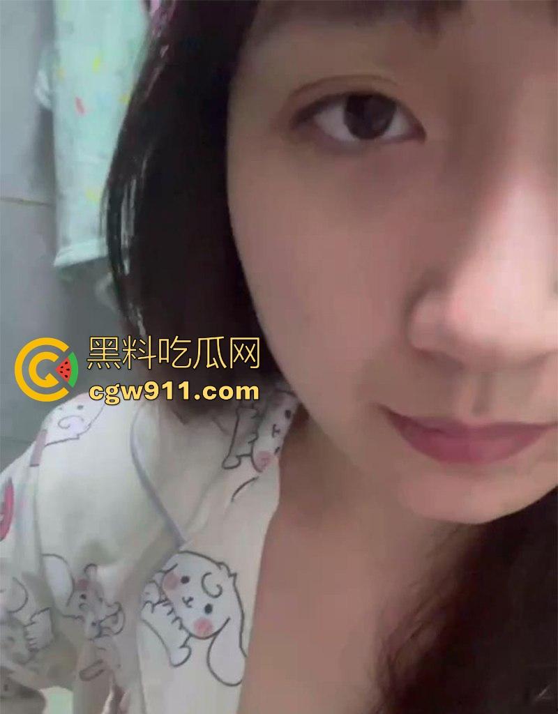 哈尔滨清纯反差人妻【廖文慧】绝色少妇浴室全裸玩露出，露脸揉奶抠穴自慰，淫浪骚劲十足，妥妥的反差人妻！-1