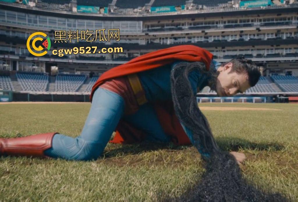 《超人》2025惊天危机！卡尔-艾尔卷入全球阴谋，莱克斯·卢瑟科技欲想灭杀超人，最后被露易丝·莱恩联合超狗逆转乾坤！-7