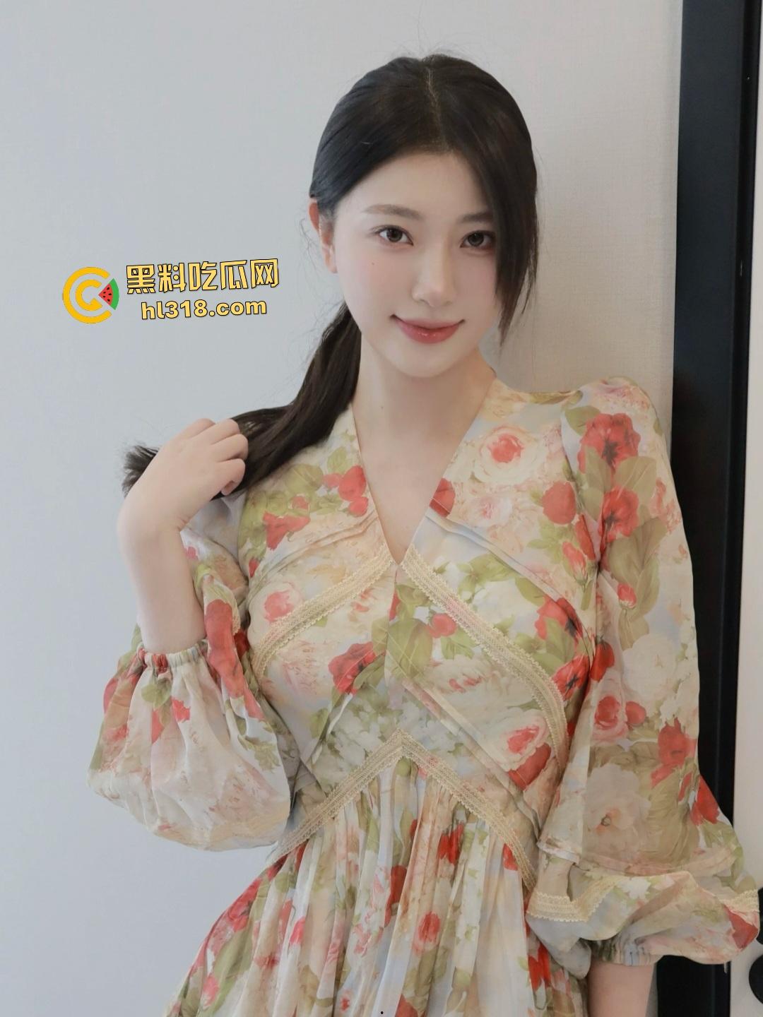 小红书博主【xxlhan】老公出差在广州找老黑狂操骚逼，黑鬼操的太猛，把少妇的脚都快压断了！-2