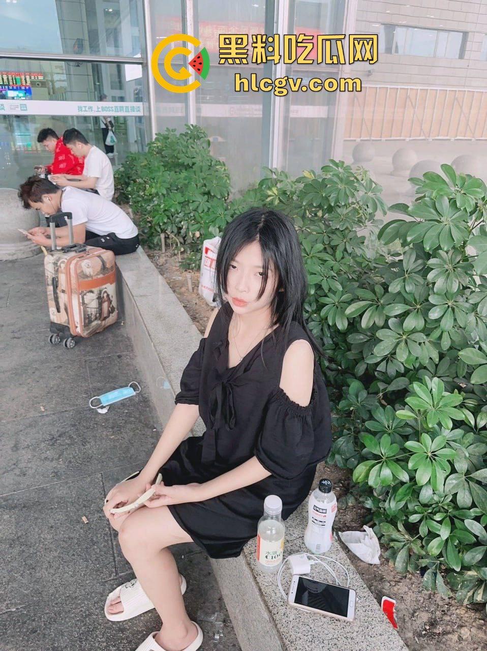 瓜友爆料约炮小红的悲惨故事，大专妹子被金钱调教，多人轮奸生活逼成这样，心疼不忍下屌！-2