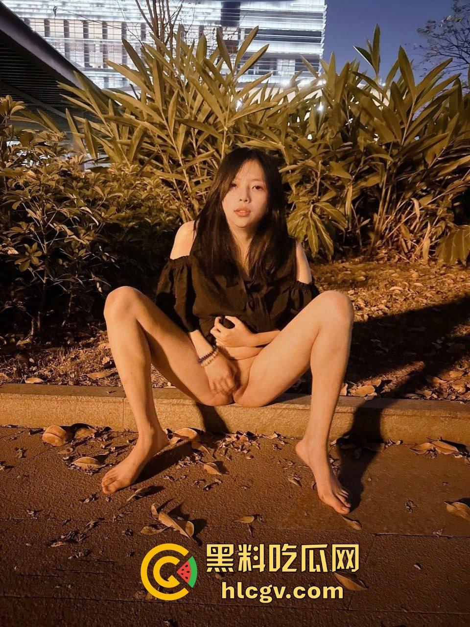 瓜友爆料约炮小红的悲惨故事，大专妹子被金钱调教，多人轮奸生活逼成这样，心疼不忍下屌！-6