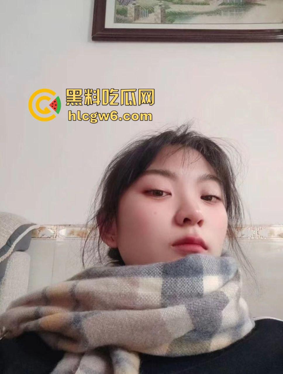 贵州财经大学商务英语大一学生【常雪】私密视频流出!想不到私下是巨乳白虎-6