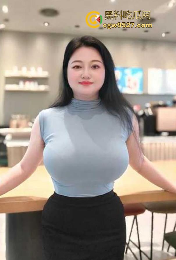 外甥趁小姨洗澡脱光闯入，被肉棒诱惑竟主动舔屌求操，后入打桩爆操，对白露骨场面超淫！-1