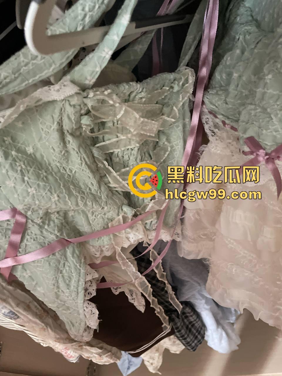 南京艺术学院23届骚母狗【孟青予】与男友交往一年却脚踏三船,微信撩遍全校,还勾搭校外五十岁老头!-7