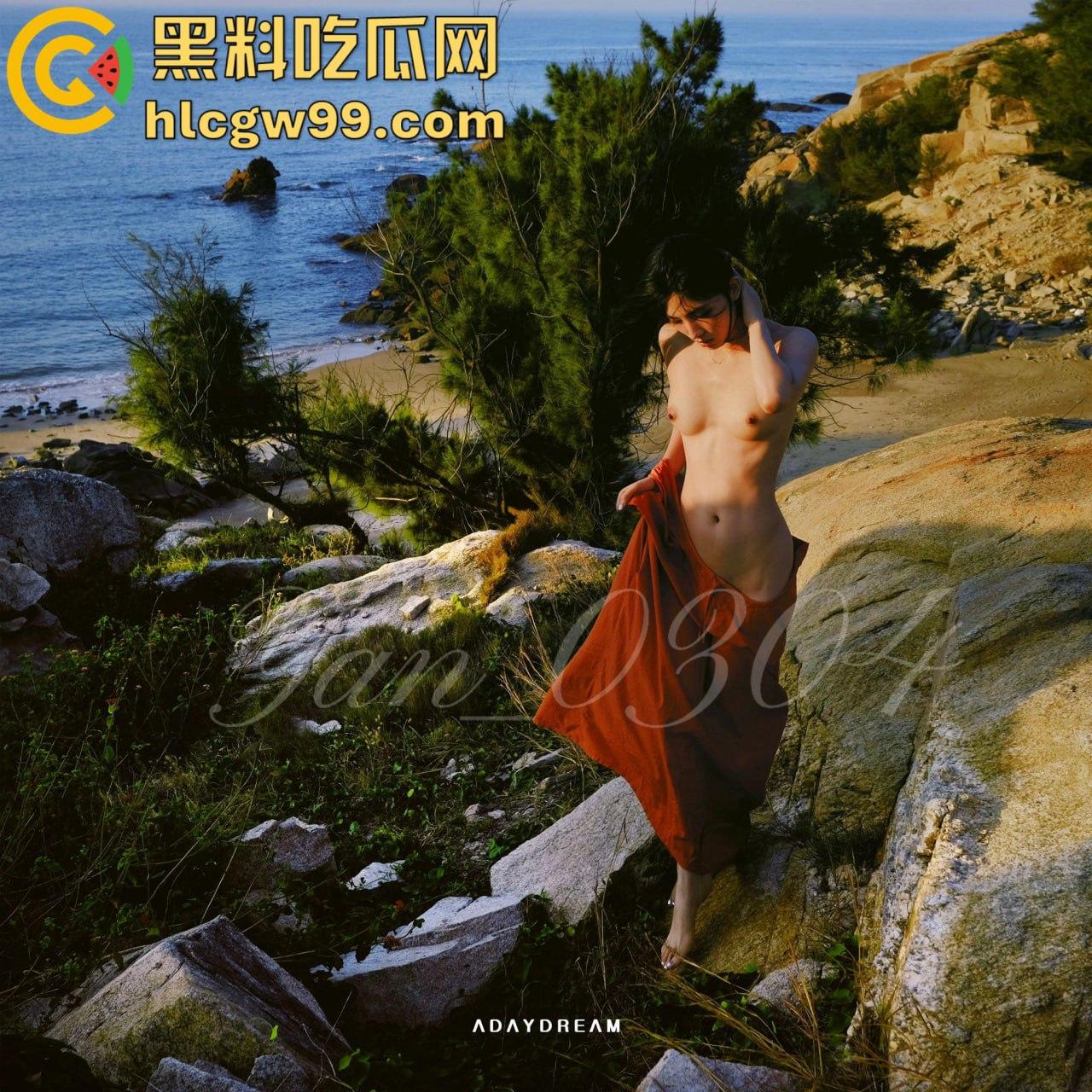 推特骚逼模特【Y小姐】御姐颜值细腰肥臀，套着狗链调教后入猛操蜜桃臀水声潺潺-18