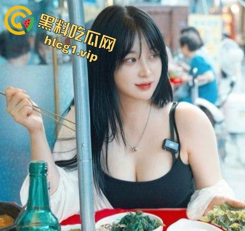 韩国巨乳模特『 Hyeon』楼梯口交视频流出！高冷美颜配极品身材！瘦高奶大性感尤物搔首弄姿尽显风情！-4