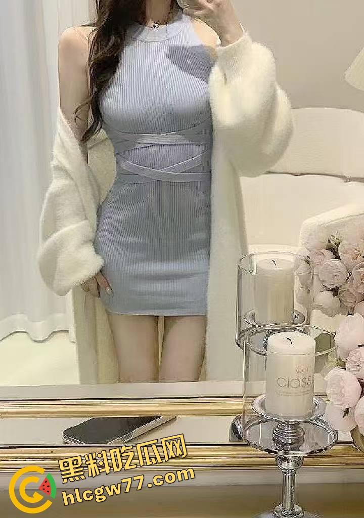 珠海绿帽老公带性瘾人妻 约三单男酒店玩4P 鸡巴都快吃不过来了 撅起肥臀被不停插!-5