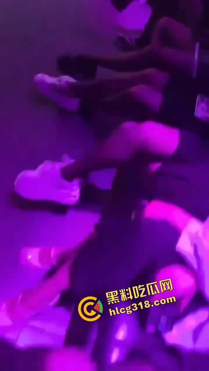 成都莎莎舞舞厅惊现毒逼传播链,一晚十几人上手,事后抽血查出问题,淫乱背后藏着毒液与绝症!-2