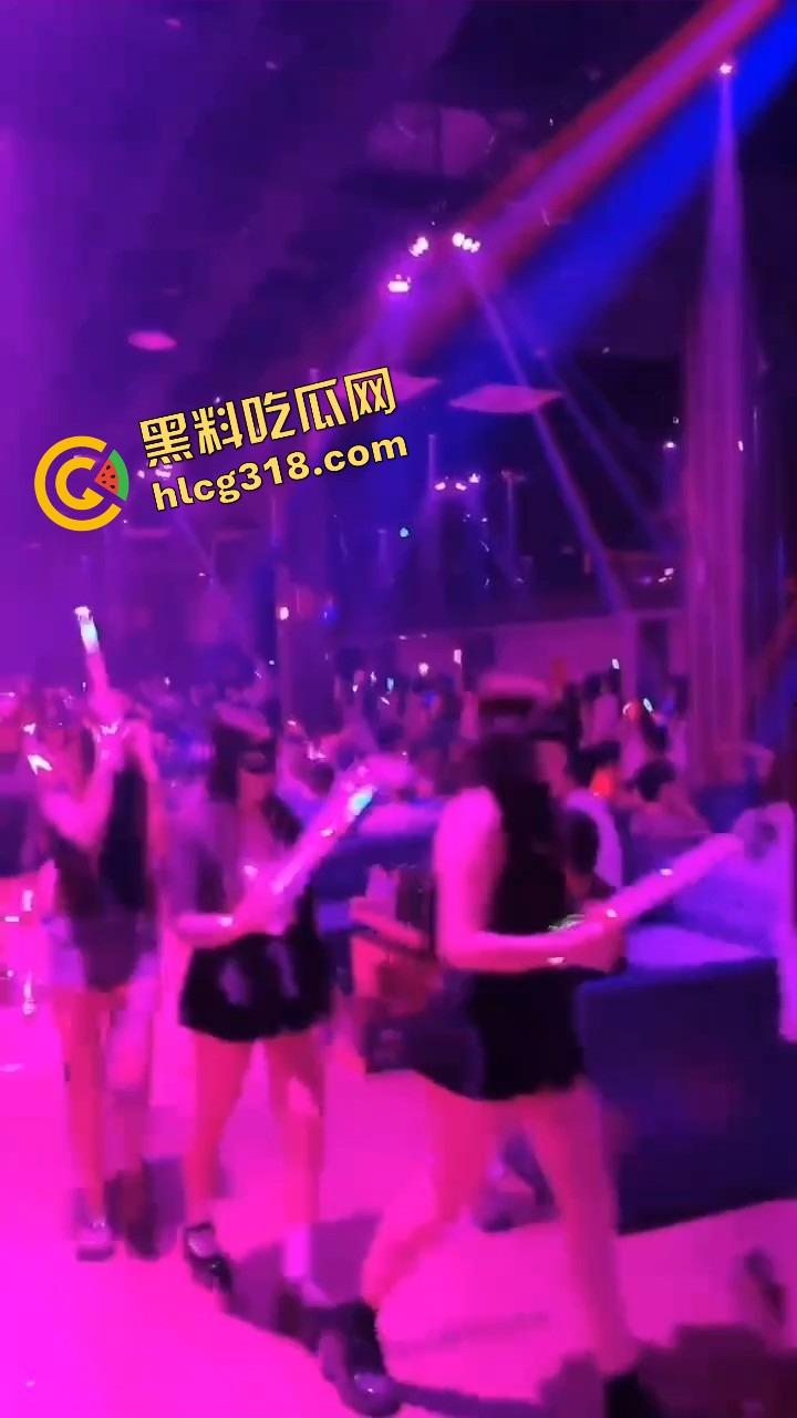 成都莎莎舞舞厅惊现毒逼传播链,一晚十几人上手,事后抽血查出问题,淫乱背后藏着毒液与绝症!-8