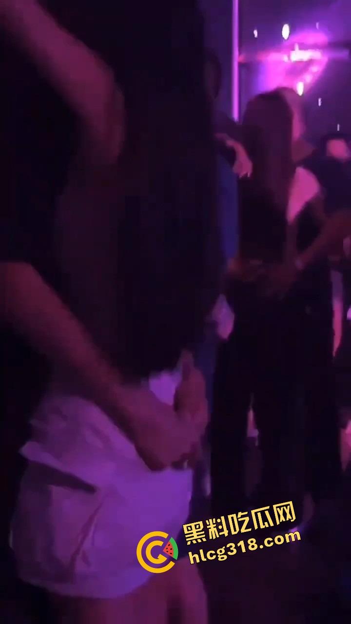 成都莎莎舞舞厅惊现毒逼传播链,一晚十几人上手,事后抽血查出问题,淫乱背后藏着毒液与绝症!-12