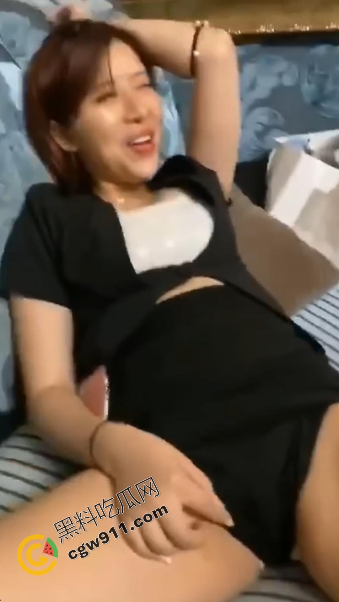 诱惑难挡！泰国比基尼理发店掀起性感风潮，菲律宾跟风却惨遭国家拒绝，国内瓜友想不想体验一把？-11