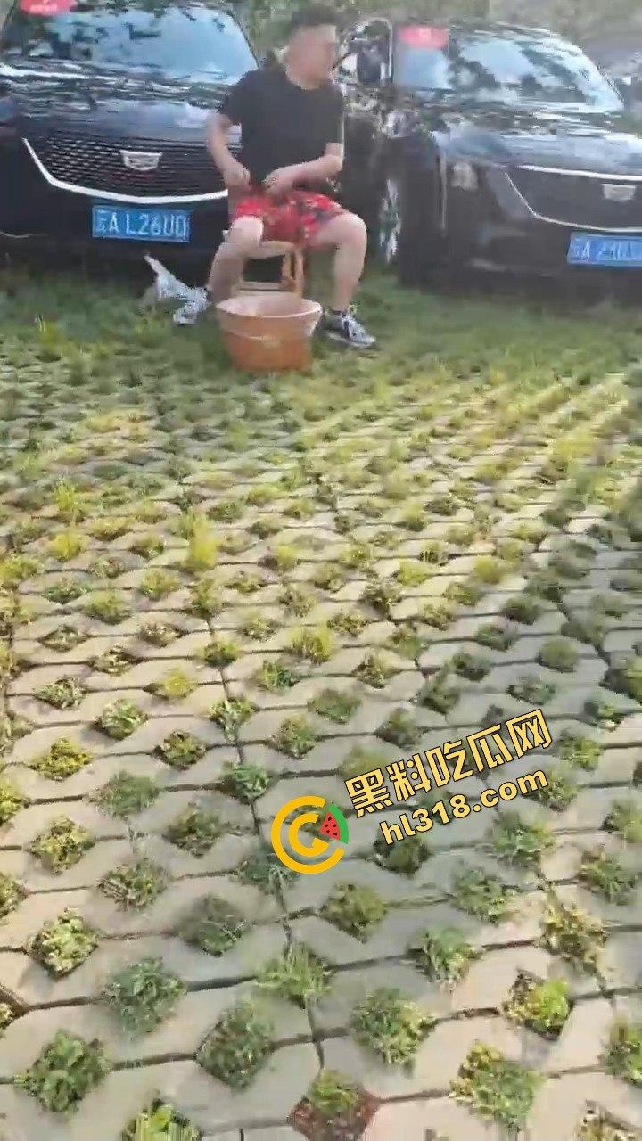 凯迪拉克聚会开到野外,把全会所女人都包了,足浴热舞酒水不断,真有你的凯之星!奢靡盛宴谁能比?-6